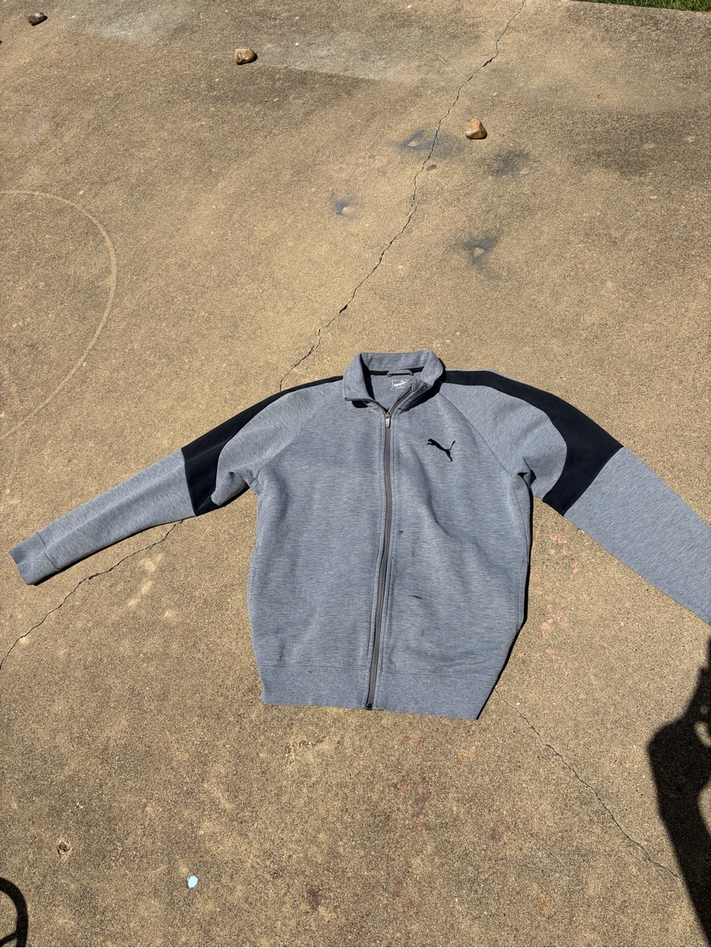 Puma Men's Gray Zip-Up Jacket with Black Shoulder Panels